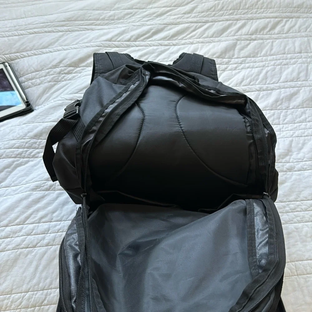 Silversea Expeditions backpack - Picture 5 of 9
